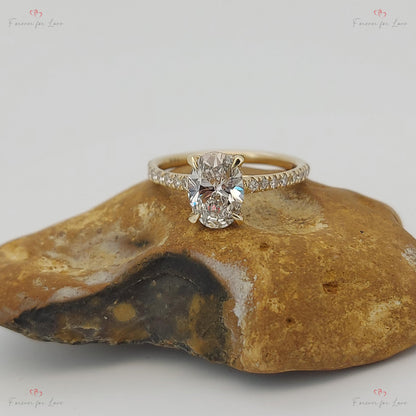 1.5 Ct IGI Certified Oval Diamond Engagement Ring
