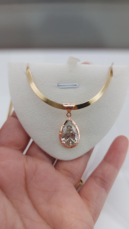 Birnenförmiger Diamant-Solitär-Floating-Anhänger mit 45 cm Kette, IGI-zertifiziert, 6 Karat, F-Farbe, VS1 Reinheit, 14 Karat Gelbgold, im Labor gezüchteter Diamant