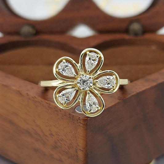 Pear Lab Diamond Ring