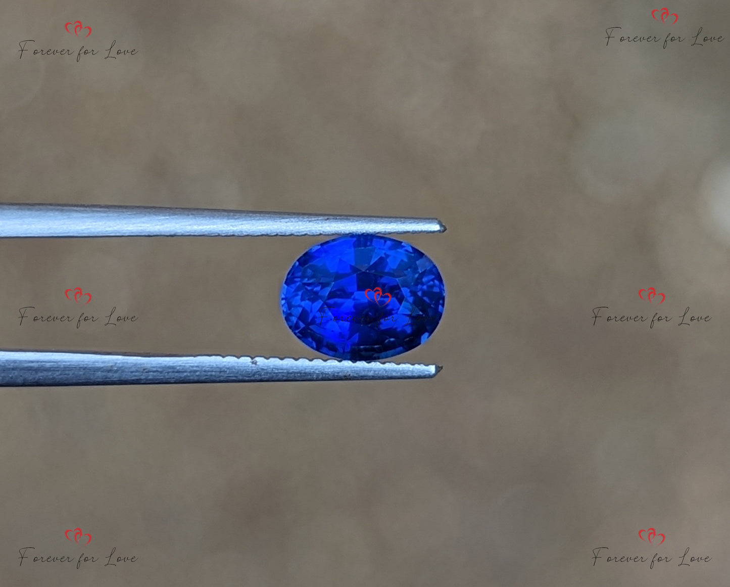 Königsblauer Saphir 1,14 Karat, natürlicher, ovaler Edelstein aus Ceylon, leuchtend blauer Stein, individuelles Schmuckgeschenk für Sie Moissanite engagement ring in Gold or Platinum — custom handcrafted by Forever For Love