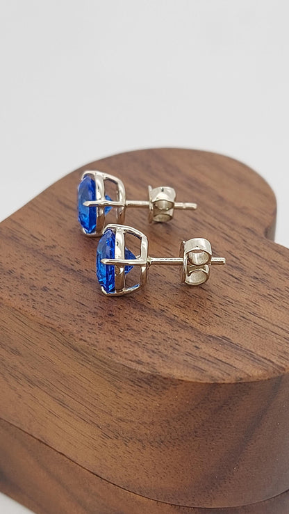 Puces d'oreilles en spinelle de cobalt de laboratoire de 4 carats : Or blanc 14 carats