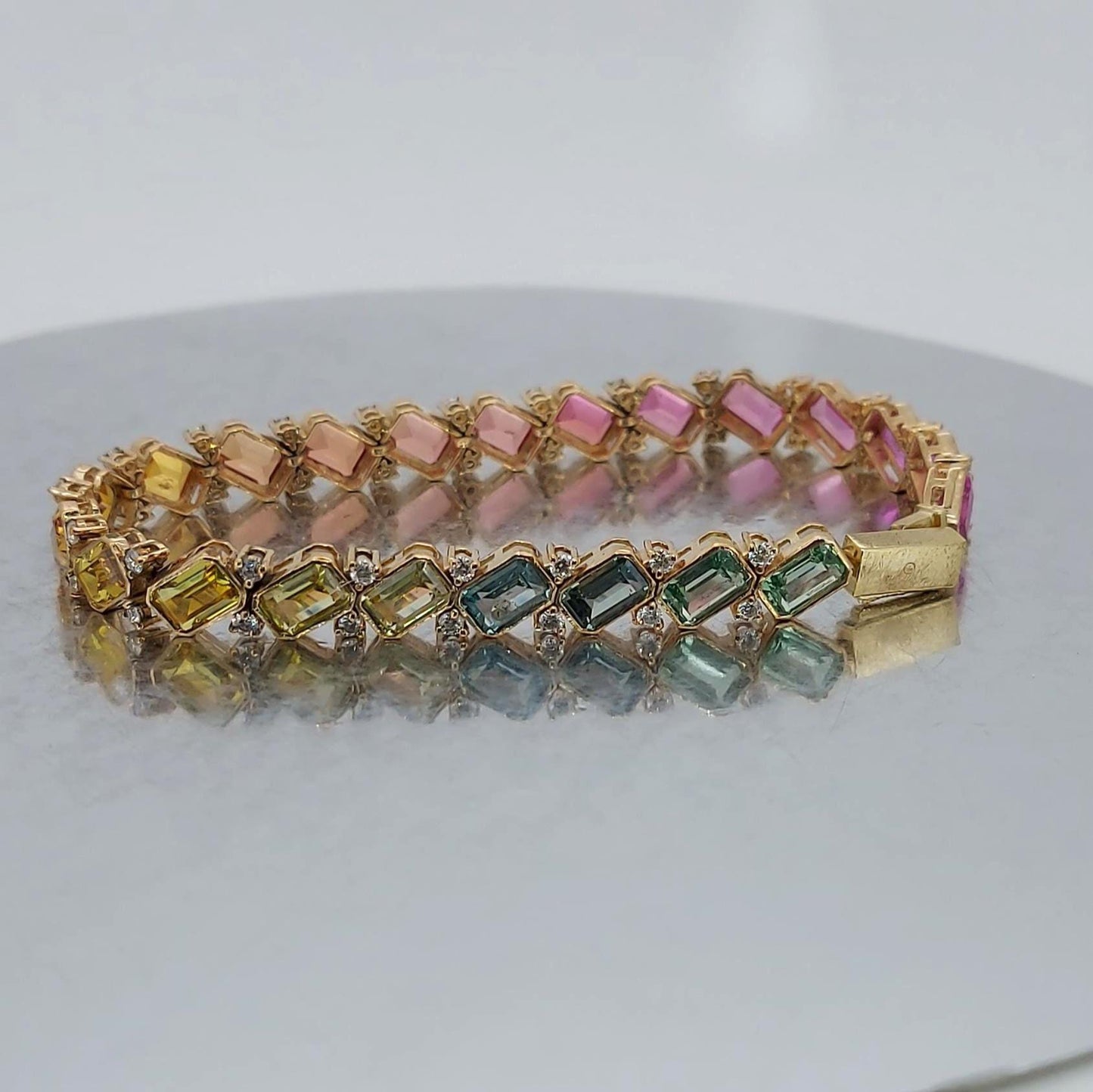 Buntes Tennisarmband 14K Weißgold Baguette- und rundes Tennisarmband, Laborgezüchtetes Armband, Wunderschönes gelbes Diamantarmband Moissanite engagement ring in Gold or Platinum — custom handcrafted by Forever For Love