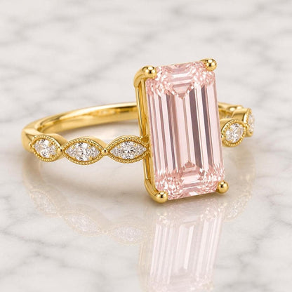5.3ct Karat Fancy Vivid Pink VVS2 Reinheit, IGI-zertifiziert, Smaragdschliff Lab Grown mit Marquise-Seiten-Diamanten, perfektes Geschenk für sie