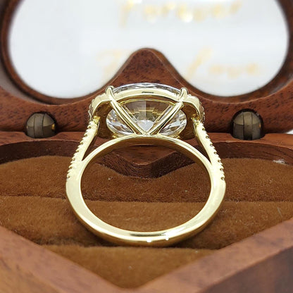 5.5ct East West Oval, E / VVS2 Clarity IGI Certified Lab Diamond Solitaire Engagement Ring Side Round Stones 14k Solid Gold Perfect Gift