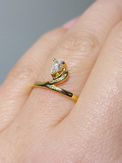 1.5 Ct IGI Certified Pear Lab Diamond Engagement Ring