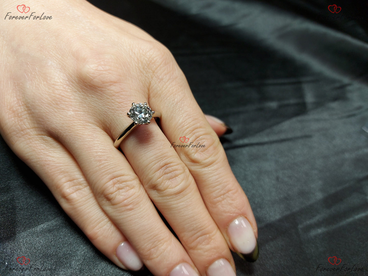 1,9 Karat runder Labor-Diamant Solitär Verlobungsring Round cut Moissanite engagement ring in 935 Argentium Silber — custom handcrafted by Forever For Love