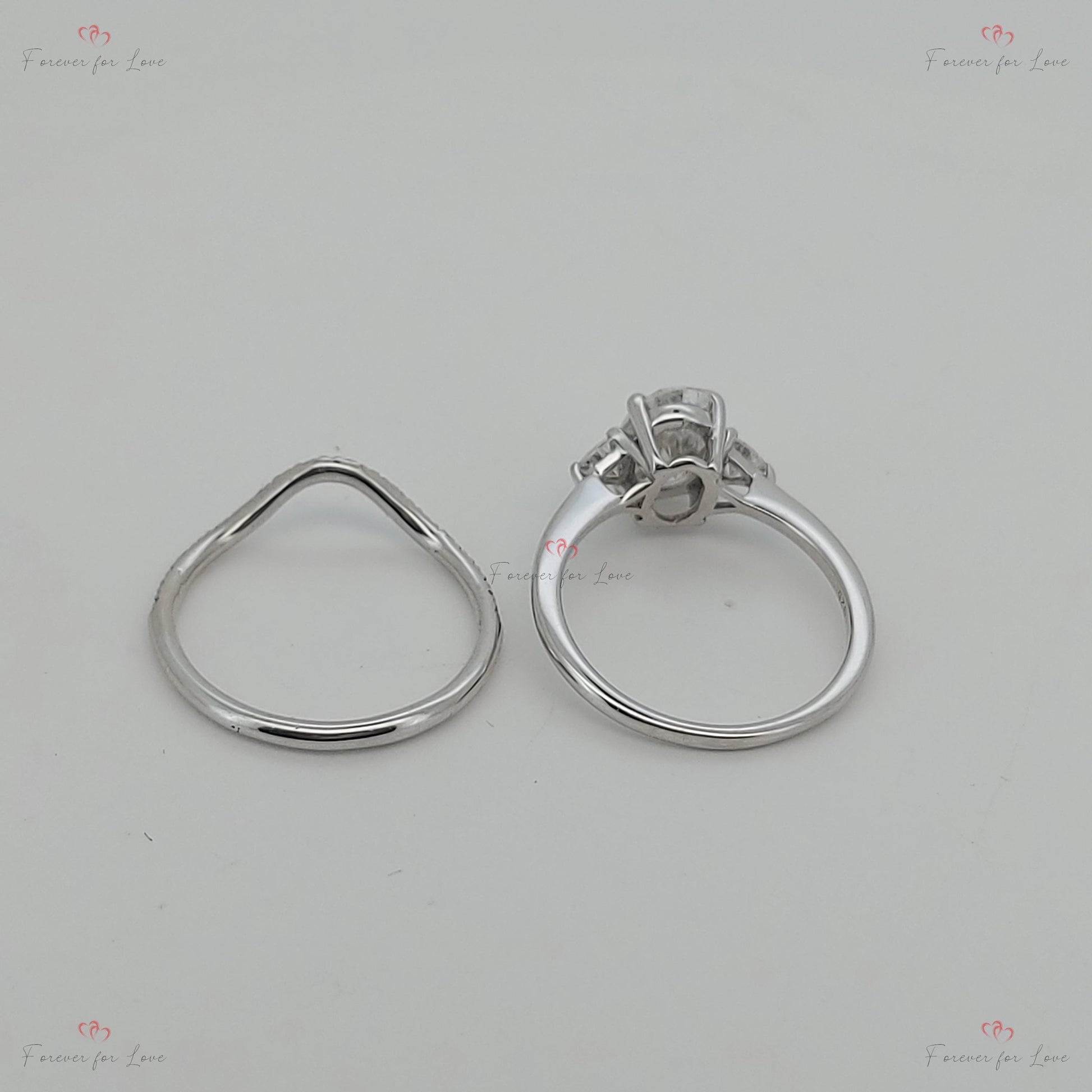 Oval Moissanite Engagement Ring