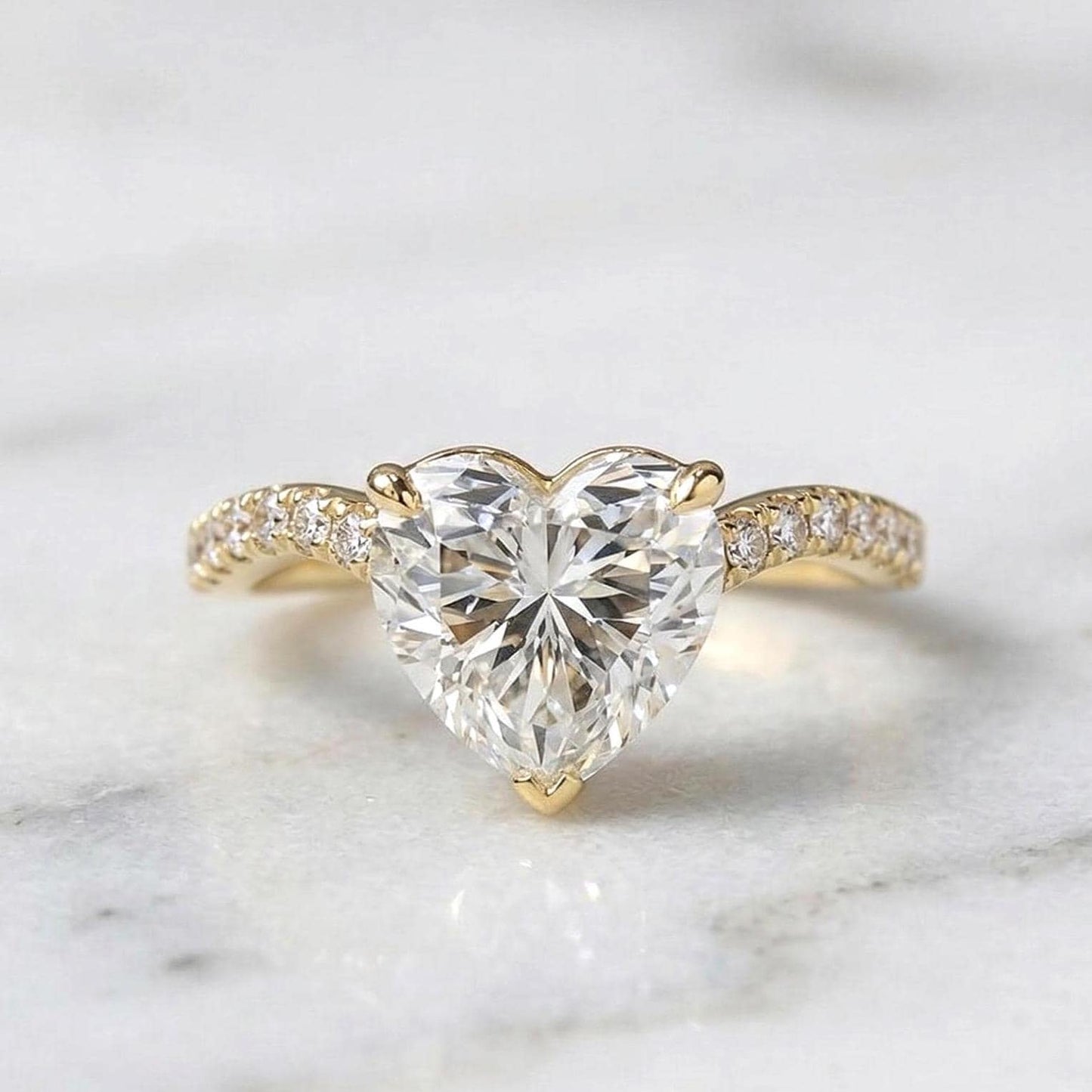 Bague de Fiançailles en Diamant de Laboratoire Cœur Certifié IGI Heart cut 1Ct Moissanite taille brillant engagement ring in Gold or Platinum — custom handcrafted by Forever For Love