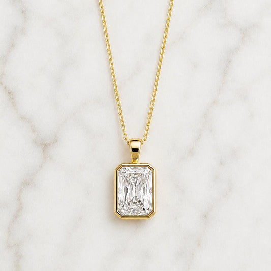 2 Carats E/VVS2 IGI Certified Radiant Cut Diamond Solitaire Pendant with Chain, 14k Yellow Gold, Bezel setting, Lab Diamond, Perfect gift