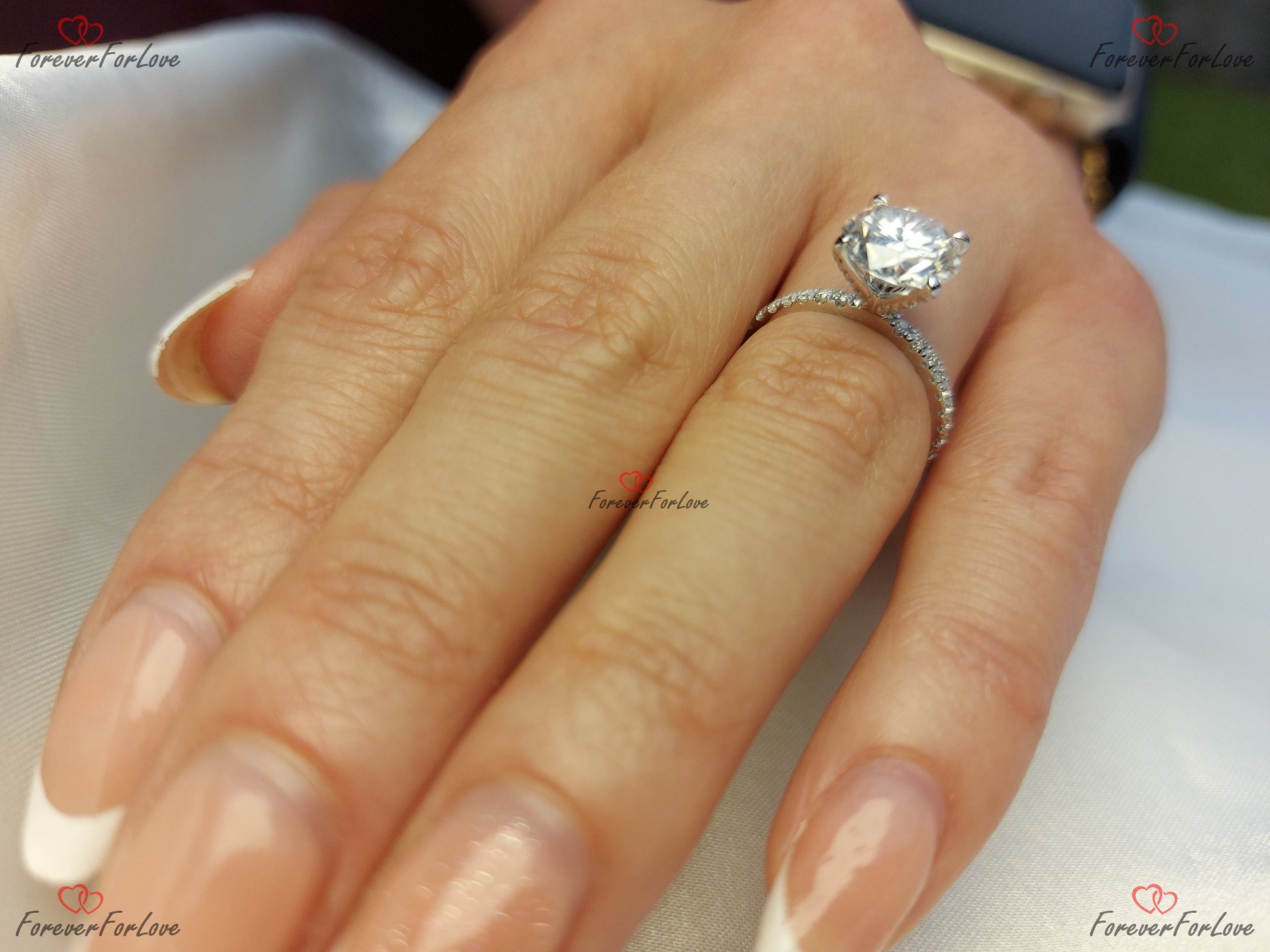1.5 Ct Round Diamond Solitaire Engagement Ring
