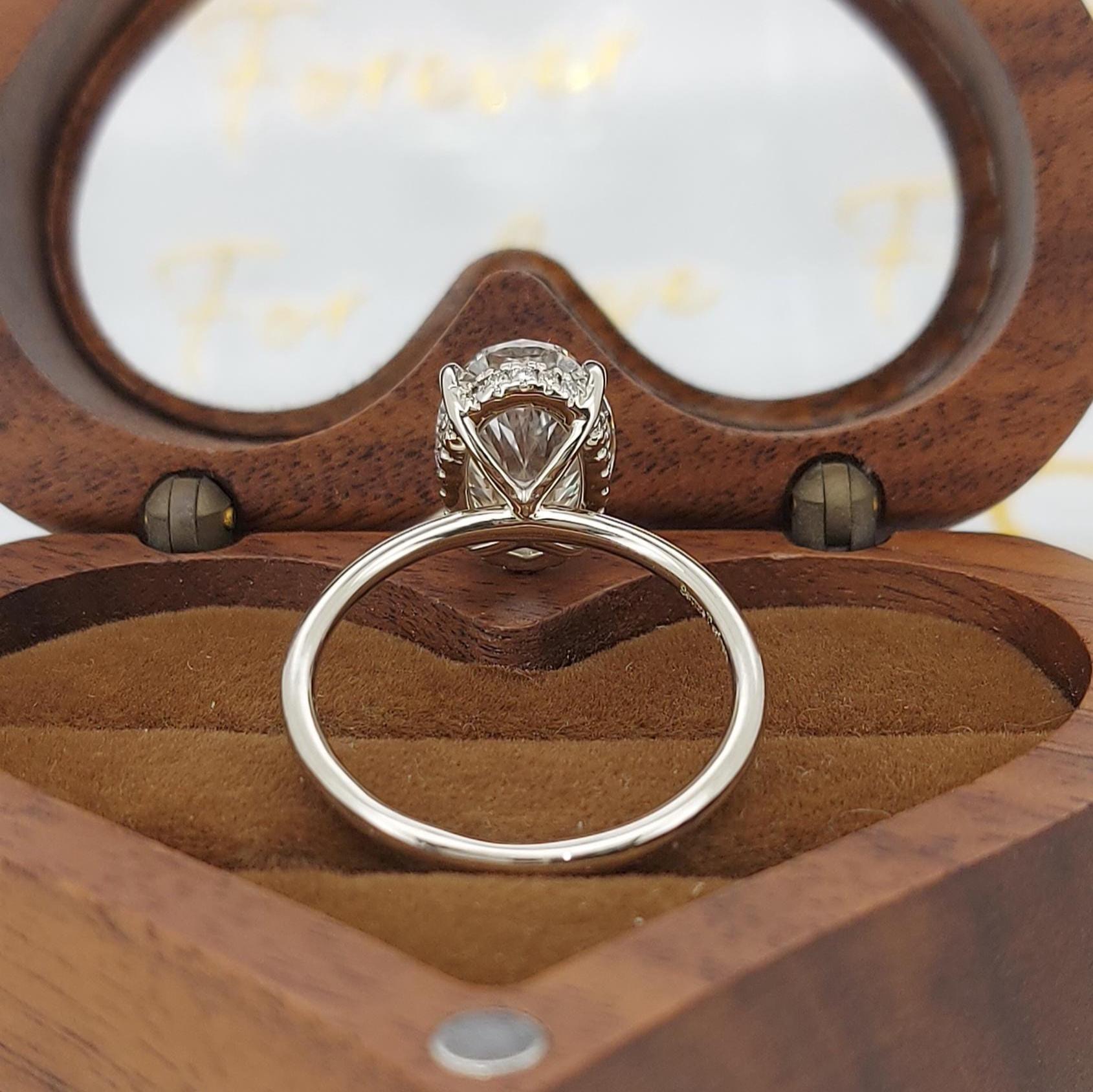 3 Ct IGI Certified Oval Lab Diamond Solitaire Engagement Ring