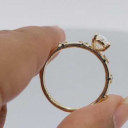 1.5 Ct IGI Certified Oval Lab Diamond Engagement Ring