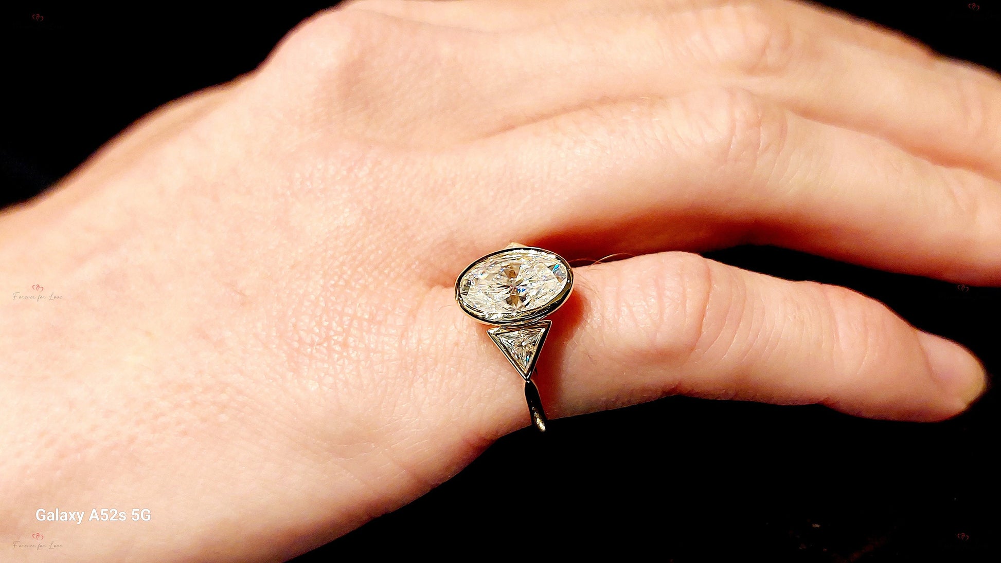 4 Ct Oval Diamond, Moissanite Solitaire Engagement Ring