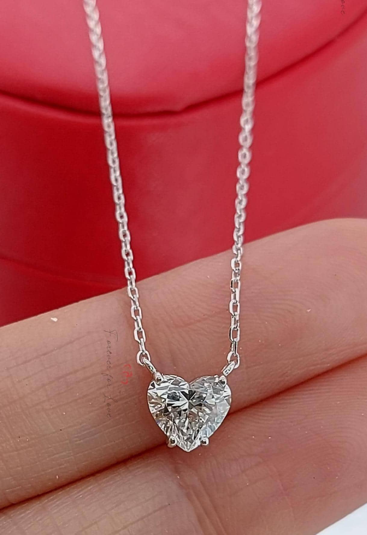 1 Karat zertifizierte Herz Diamantkette, 14 Karat Gelbgold, zarte minimalistische Herz-Anhänger, Diamant-Halskette für Damen, besonderes Geschenk für Sie. Moissanite engagement ring in Gold or Platinum — custom handcrafted by Forever For Love