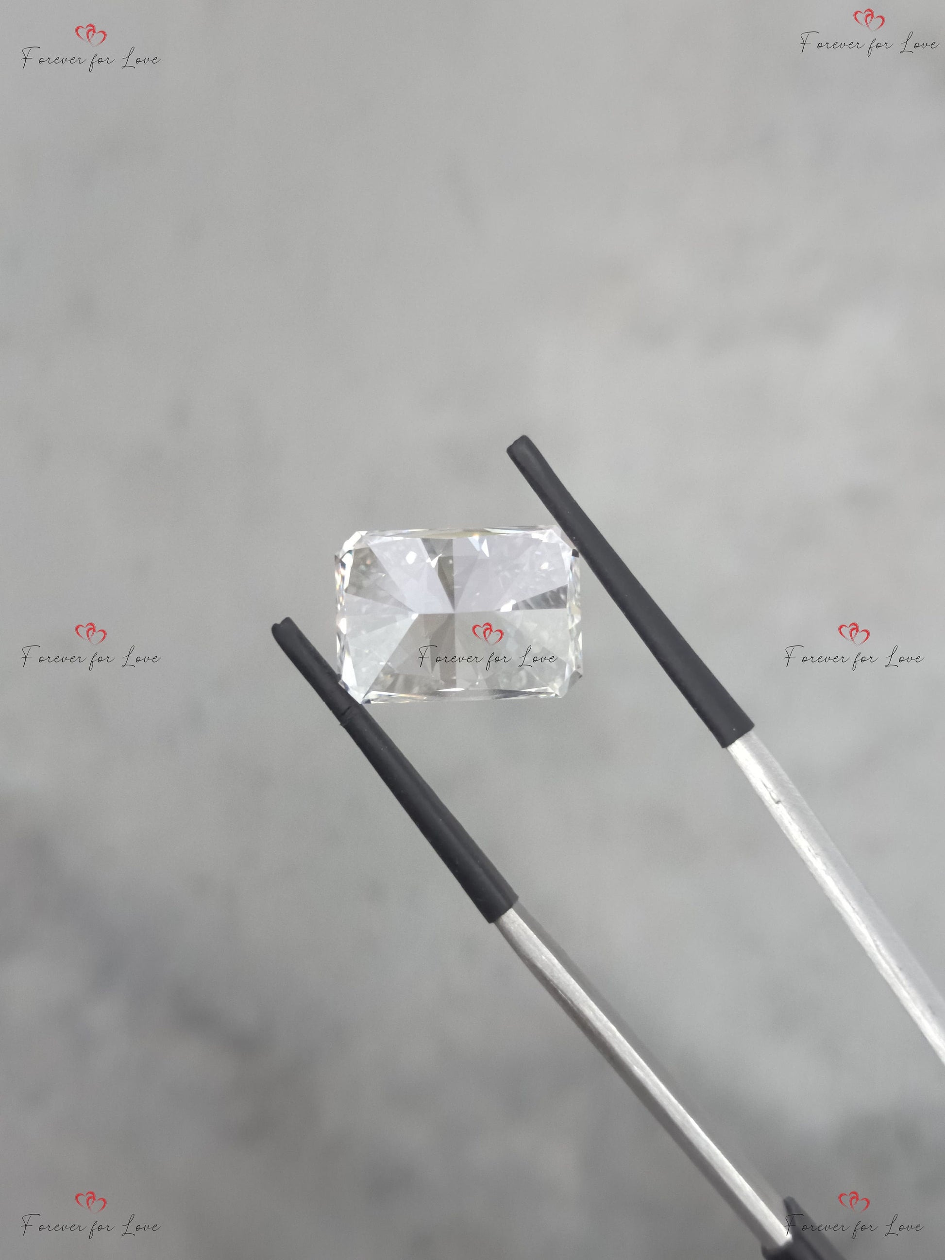 10 Ct Radiant Lab Diamond Ring