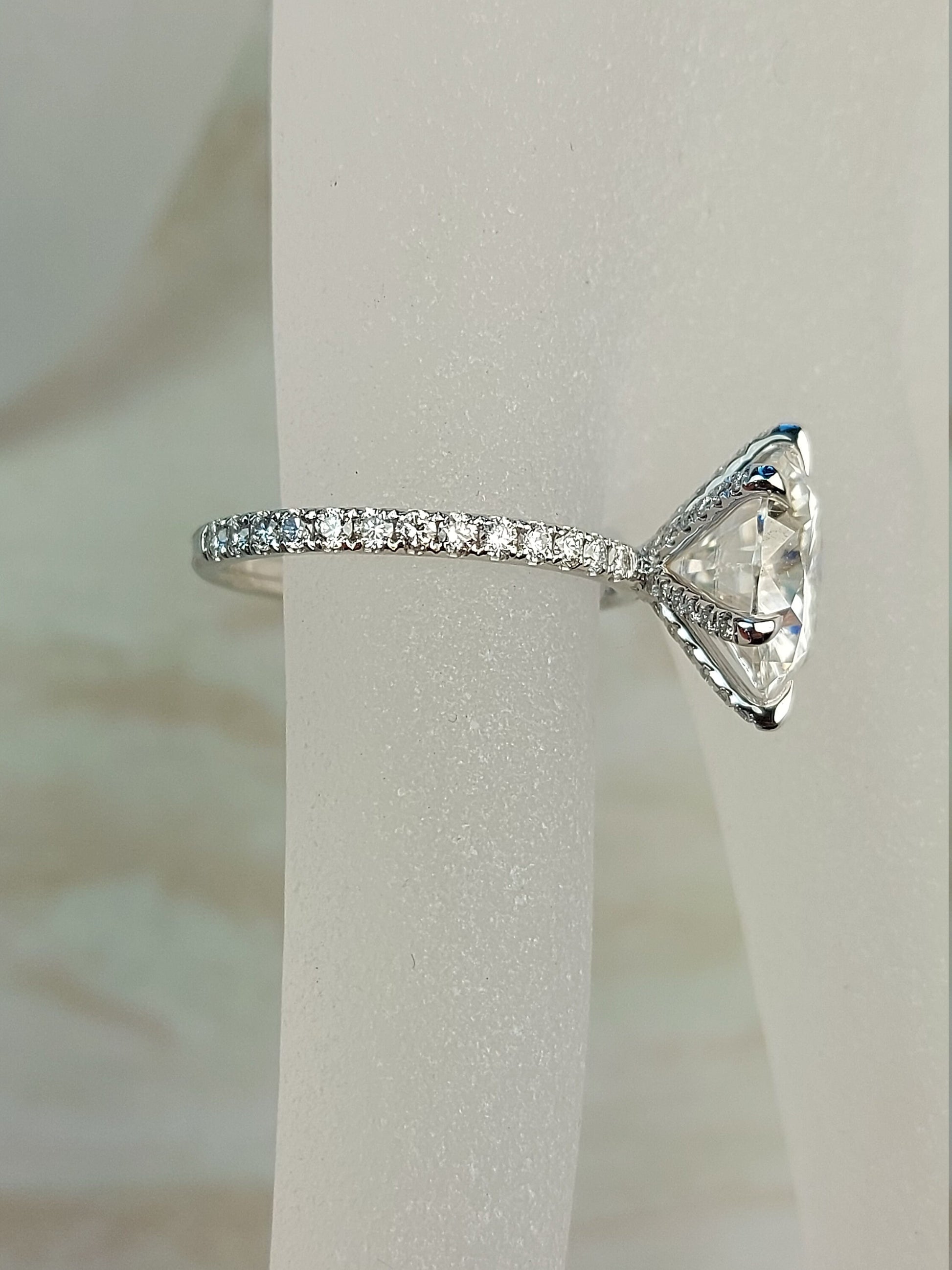 4 Ct IGI Certified Round Lab Diamond Solitaire Ring