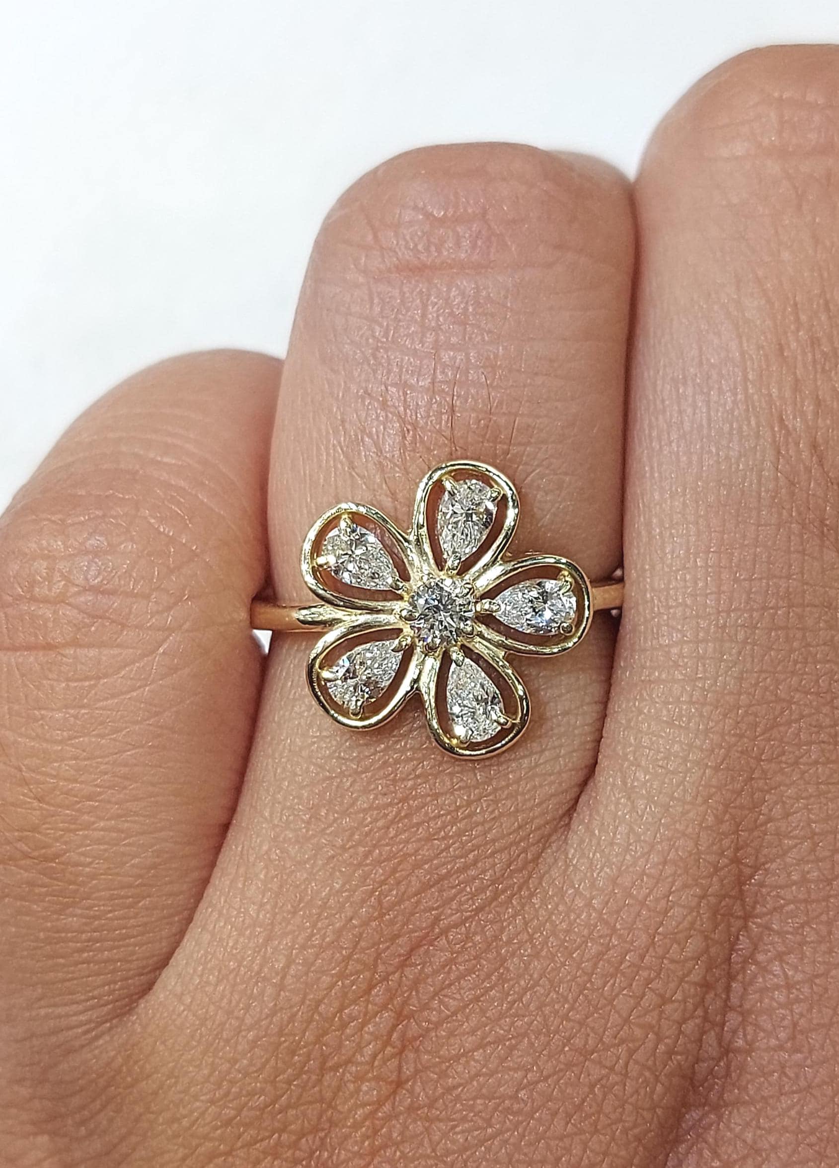 Pear Lab Diamond Ring