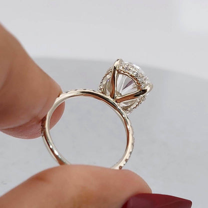 5.5 Ct IGI Certified Oval Lab Diamond Engagement Ring