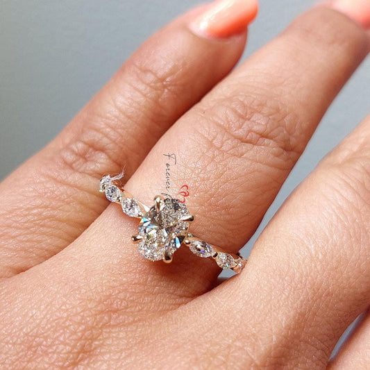 1 Ct IGI Certified Oval Diamond Engagement Ring