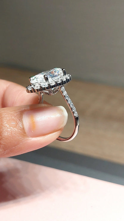7 Ct Oval Diamond, Moissanite Halo Engagement Ring