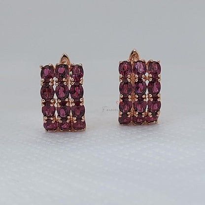Créoles Grenat Huggies, Boucles d'Oreilles Huggies Rouges en Or 14 carats Petites Créoles avec Pierres Rouges, Cadeau Unique pour Femme