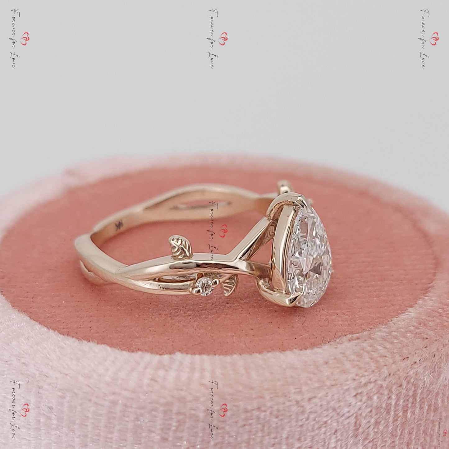 3 Karat IGI zertifizierter birnenförmiger Labor-Diamant-Verlobungsring Pear cut Moissanite engagement ring in 935 Argentium Silber — custom handcrafted by Forever For Love
