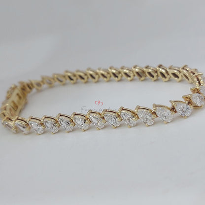 14K Gelbgold Birne Laborgezüchtetes 3-Krappen-Diamant Tennisarmband 10 Karat Gesamtgewicht E, VS1 Geburtstagsgeschenk für Mama