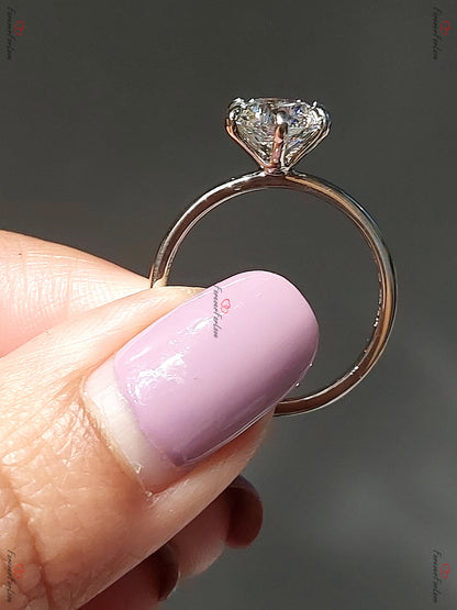 1.5 Ct IGI Certified Round Lab Diamond Engagement Ring
