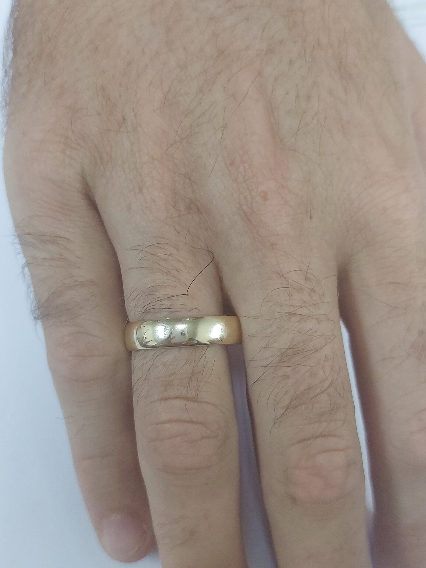 Alliance de mariage assortie pour lui et pour elle, Bague de fiançailles simple, Anneau assorti marquise, Ensemble de bagues de promesse couple en diamant, Or jaune, Alliance homme Marquise cut Moissanite taille brillant engagement ring in Gold or Platinum — custom handcrafted by Forever For Love