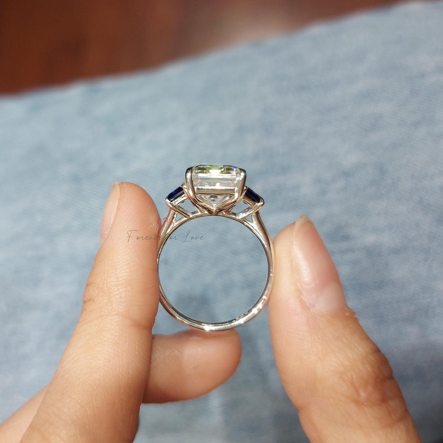 5 Karat Smaragdblauer Moissanit Saphir Dreisteinring Emerald cut Moissanite engagement ring in Gold or Platinum — custom handcrafted by Forever For Love