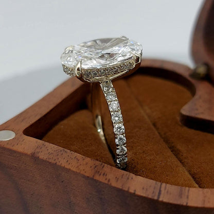 5.5 Ct IGI Certified Oval Lab Diamond Engagement Ring