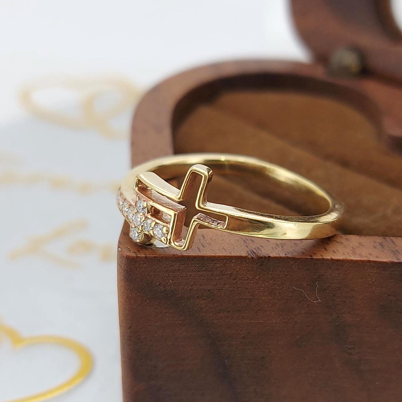 Round Lab Diamond Stacking Ring