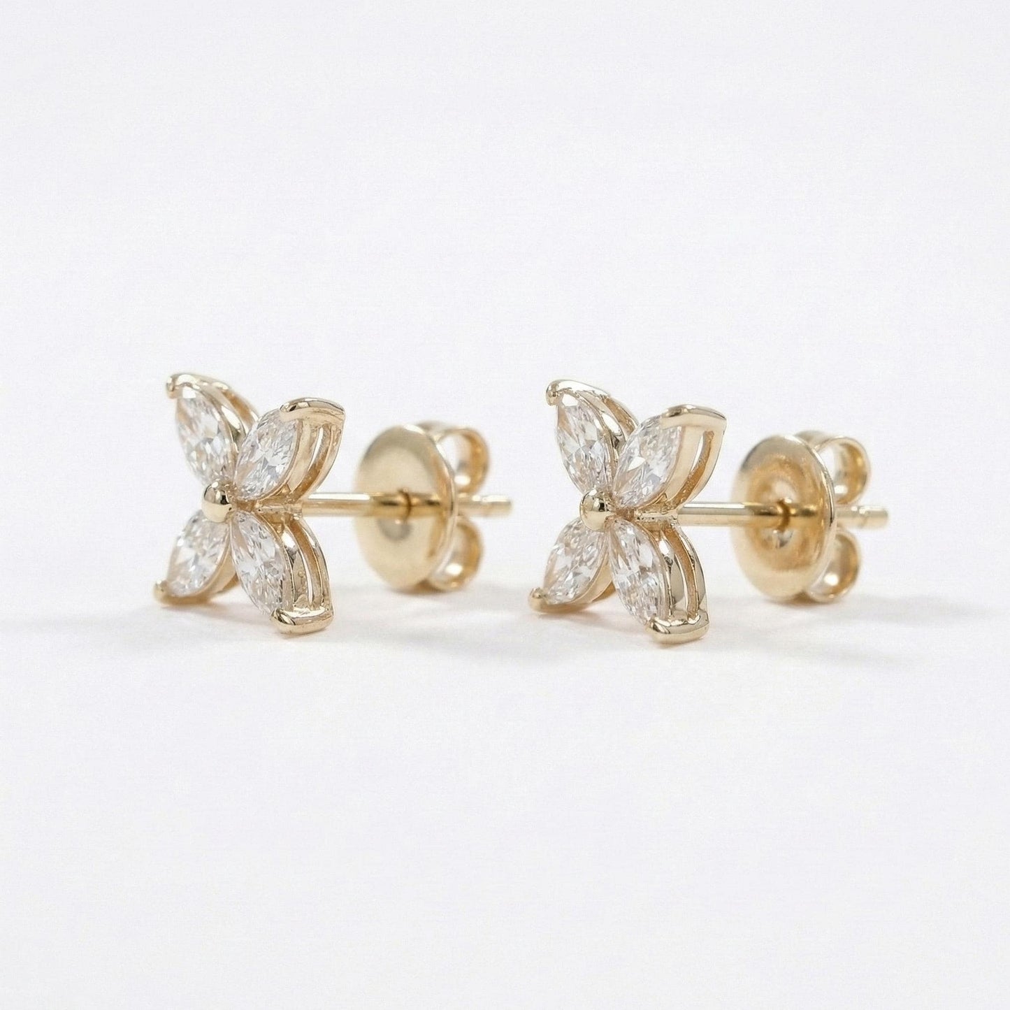 14K Gold Marquise-geschliffene Blumen-Diamantohrringe, Labordiamantstecker, im Labor gezüchteter Diamant, Ohrstecker aus massivem Gold, Blumenohrringe, perfektes Geschenk Moissanite engagement ring in Gold or Platinum — custom handcrafted by Forever For Love