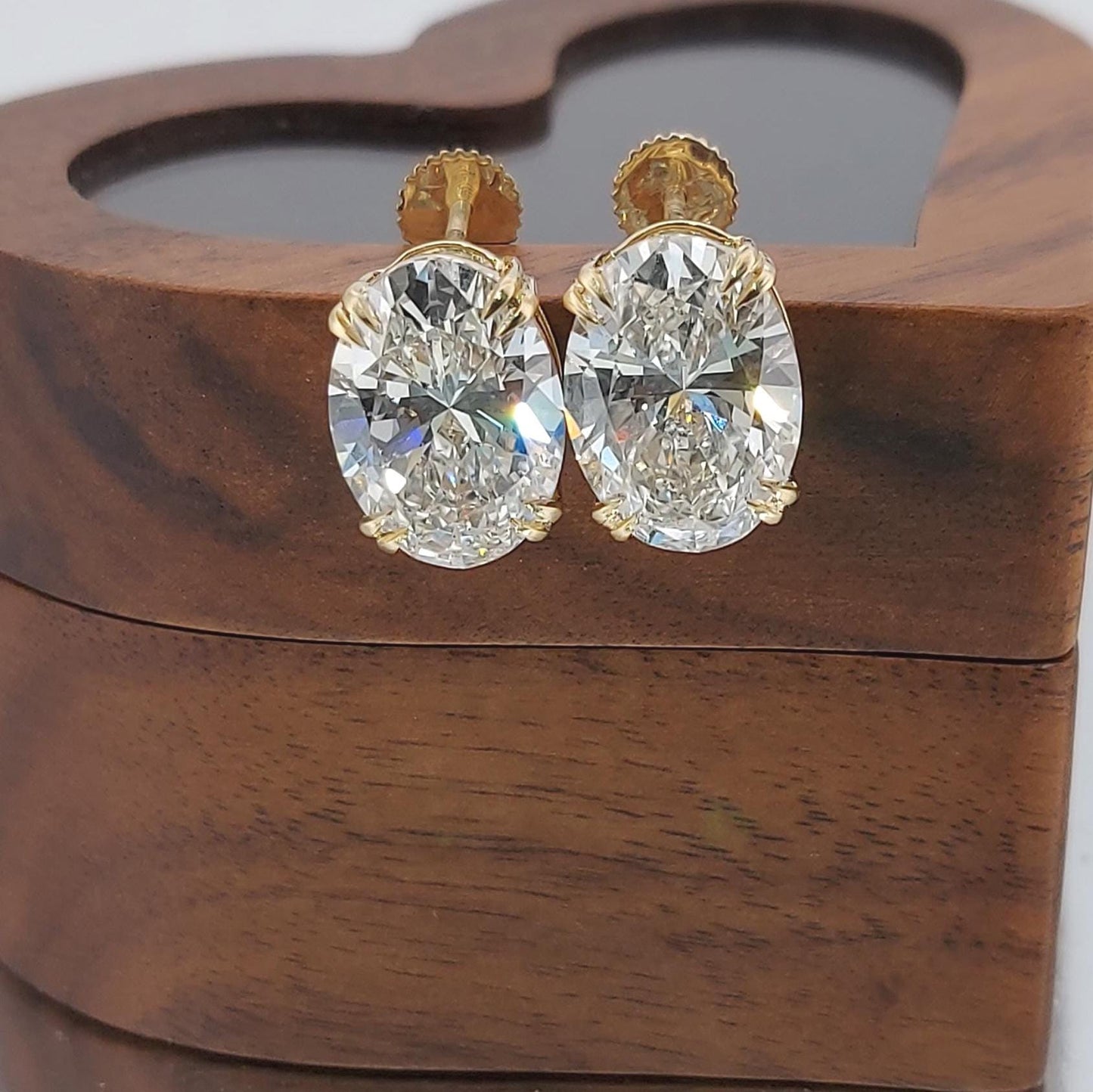 Boucles d'oreilles clous en diamant de synthèse ovale 4 carats : Or jaune 14 carats 0,5 carat Moissanite engagement ring in Gold or Platinum — custom handcrafted by Forever For Love