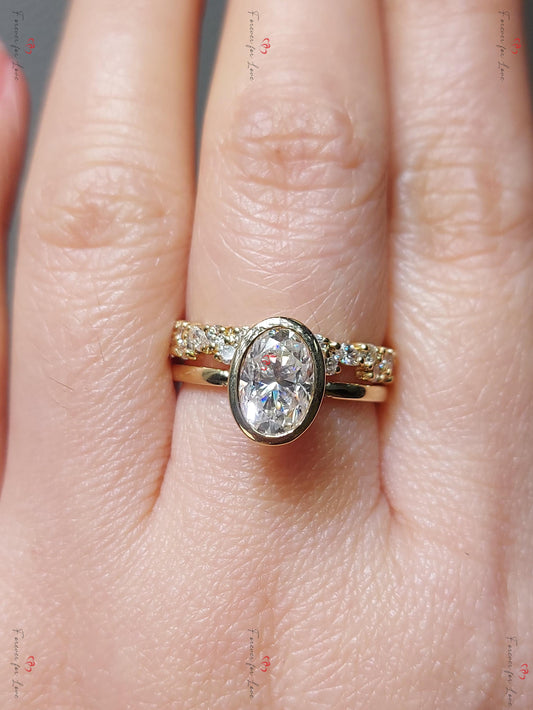 2 Ct Oval Moissanite Eternity Band