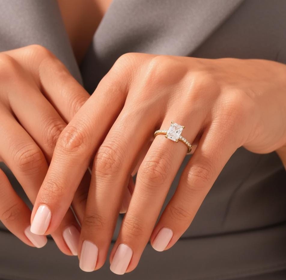 2 Karat Moissanit Solitär Verlobungsring Strahlend cut Moissanite engagement ring in 935er Argentium Silber — custom handcrafted by Forever For Love