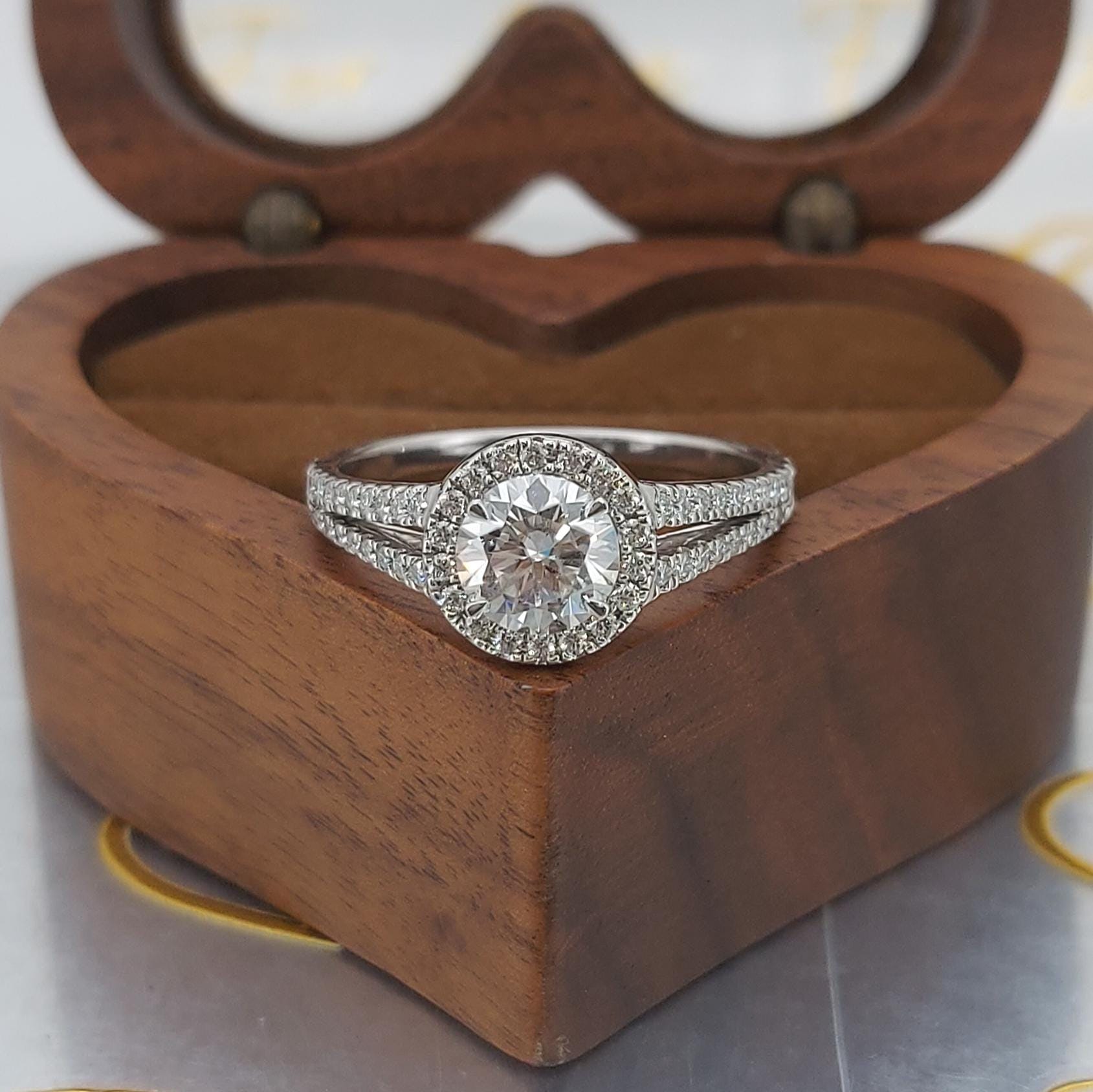 1.7 Ct IGI Certified Round Lab Diamond Engagement Ring