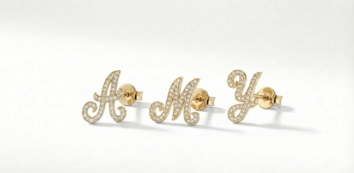 14k Mini Diamant Ohrringe, süße Initialen Ohrringe, Buchstaben Ohrstecker, minimalistischer Ohrring, personalisiertes Geschenk, Massivgold, zierliche Ohrstecker, perfektes Geschenk Moissanite engagement ring in Gold or Platinum — custom handcrafted by Forever For Love