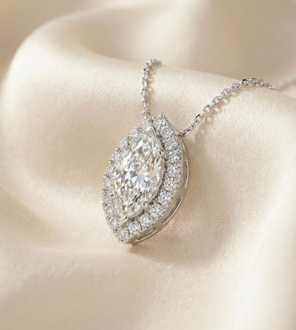 2.15 Karat IGI ZERTIFIZIERTER F/VS1 Marquise Schliff Laborgezüchteter Diamant-Halo-Anhänger mit Kette, Marquise Diamant Halo Halskette 14 Karat Weißgoldkette