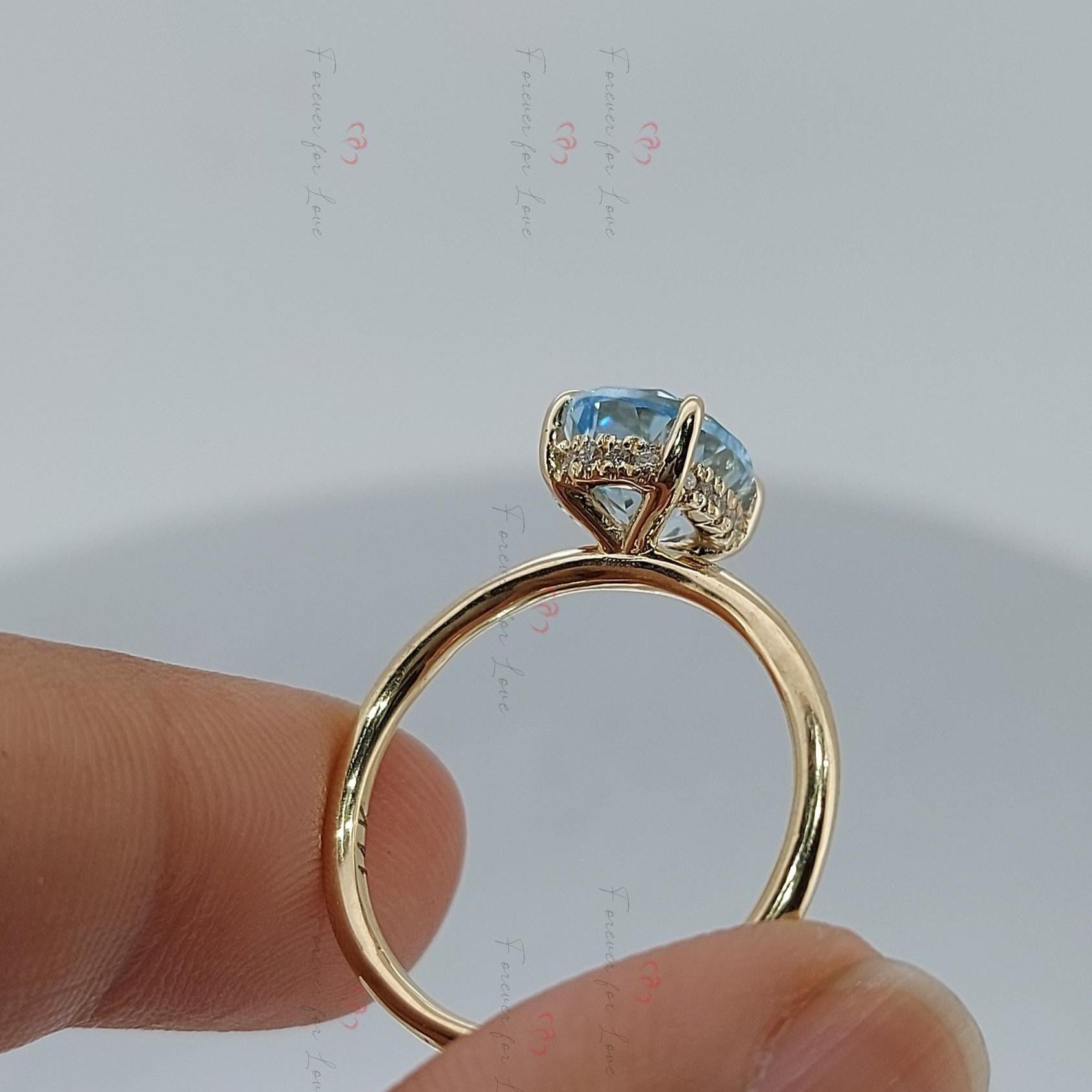 1 Ct Oval Aquamarine Solitaire Engagement Ring