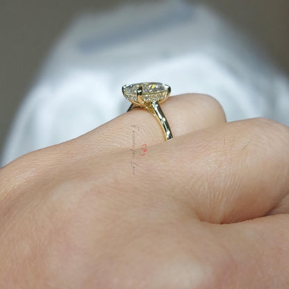 2 Ct IGI Certified Oval Diamond Engagement Ring