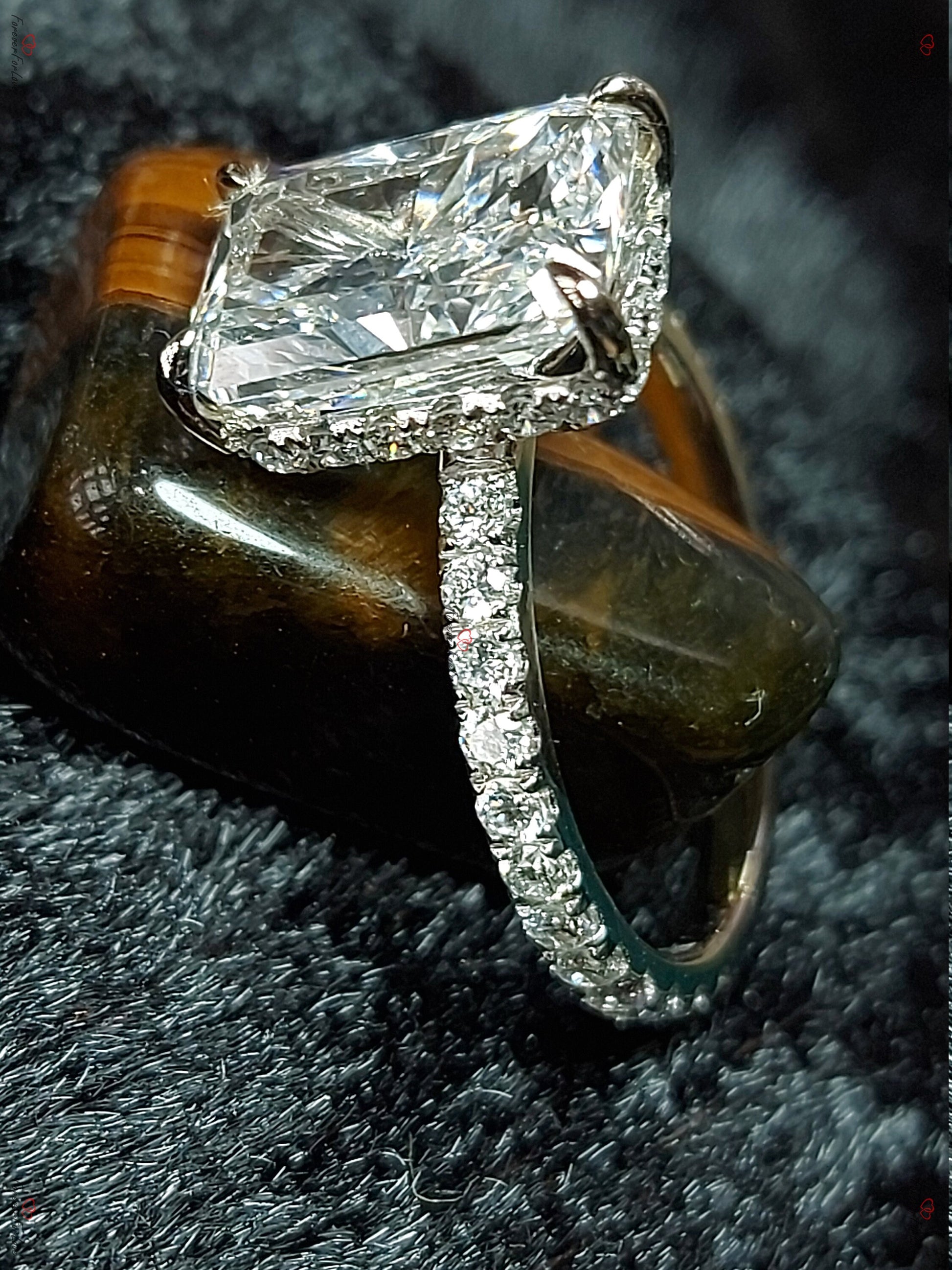 3.5 Ct IGI Certified Radiant Lab Diamond Hidden Halo Engagement Ring