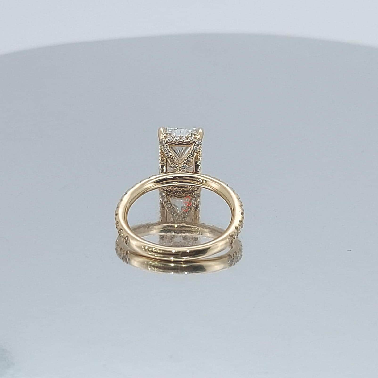 2.5 Ct IGI Certified Radiant Lab Diamond Solitaire Engagement Ring