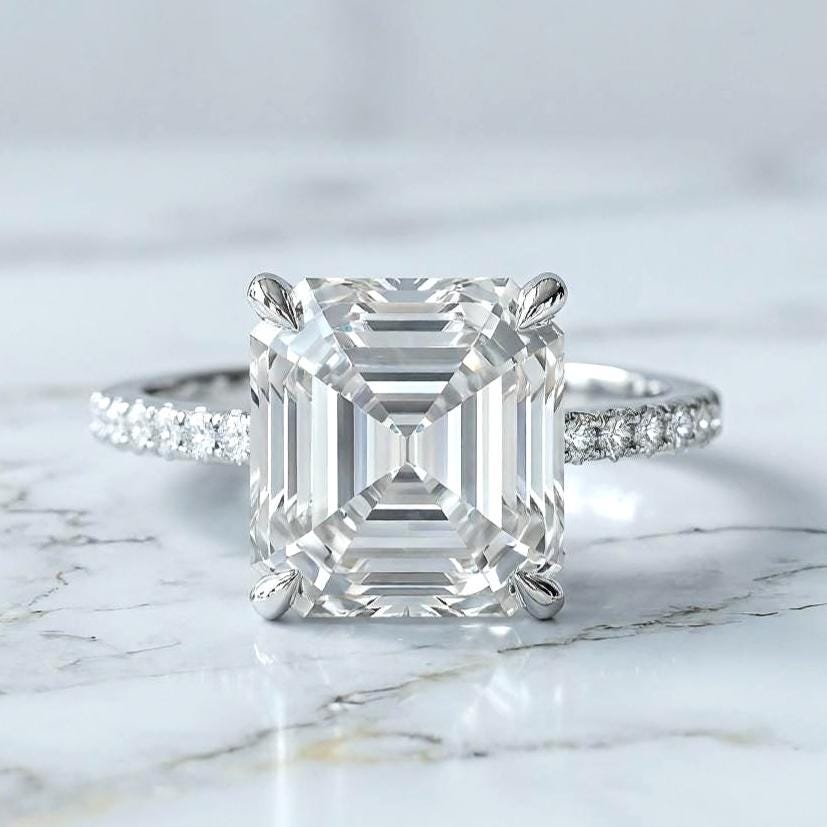 Bague de Fiançailles Halo Dissimulé avec Diamant de Synthèse Asscher 5,3 Ct Asscher cut 1Ct Moissanite taille brillant engagement ring in Gold or Platinum — custom handcrafted by Forever For Love