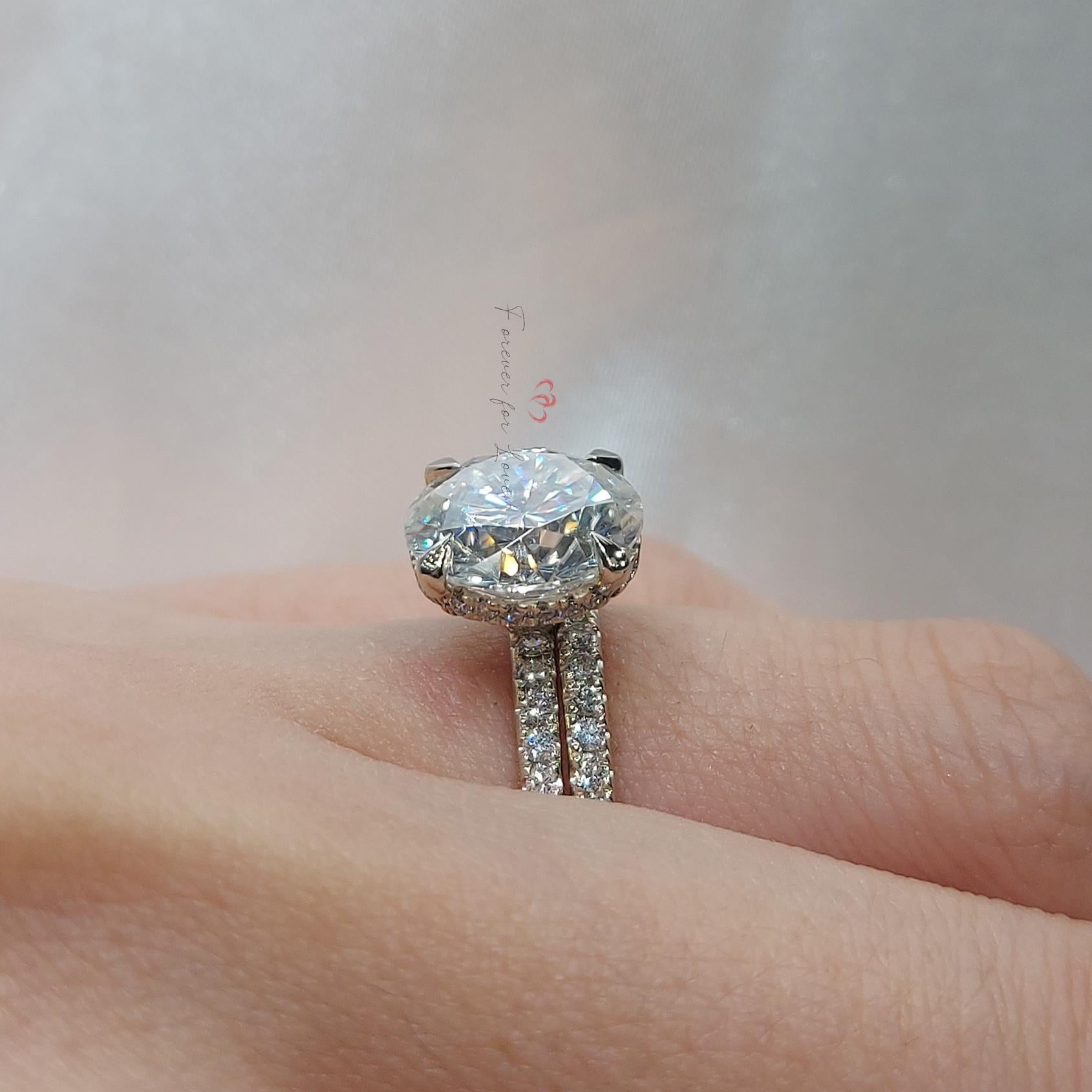 4 Ct IGI Certified Round Lab Diamond Solitaire Engagement Ring