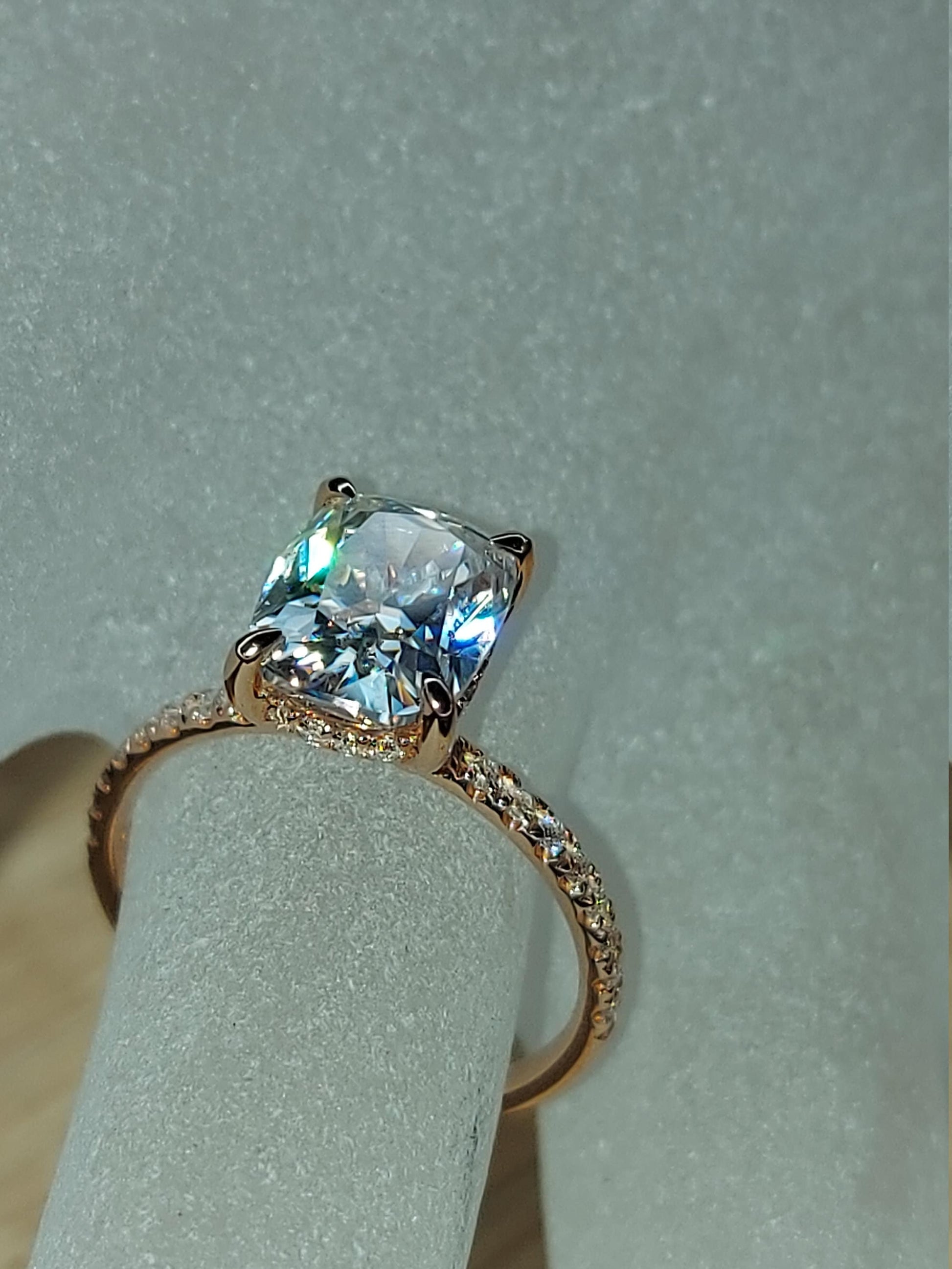 2 Ct Cushion Moissanite Engagement Ring