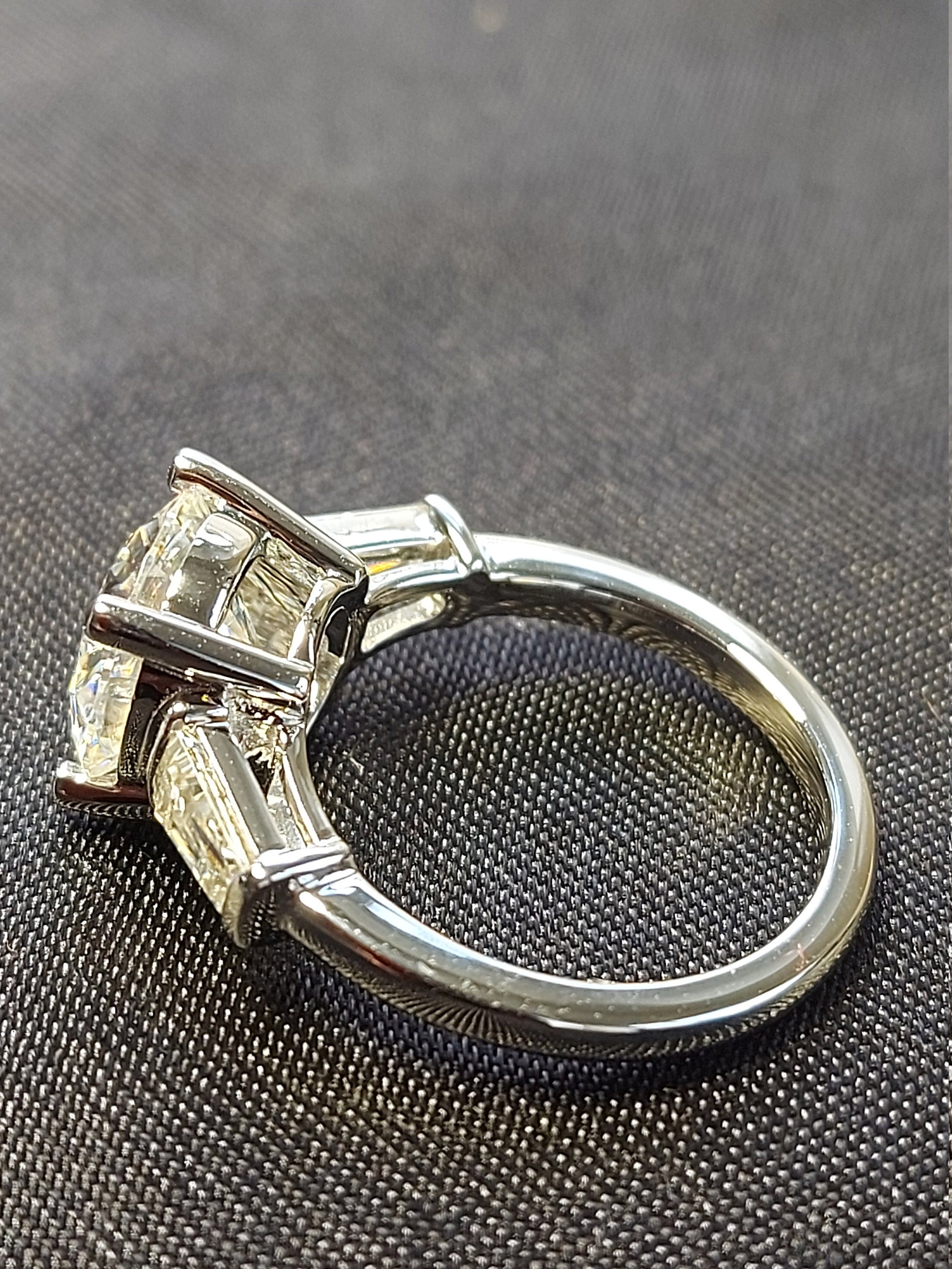 2 Ct Round Moissanite Wedding Band