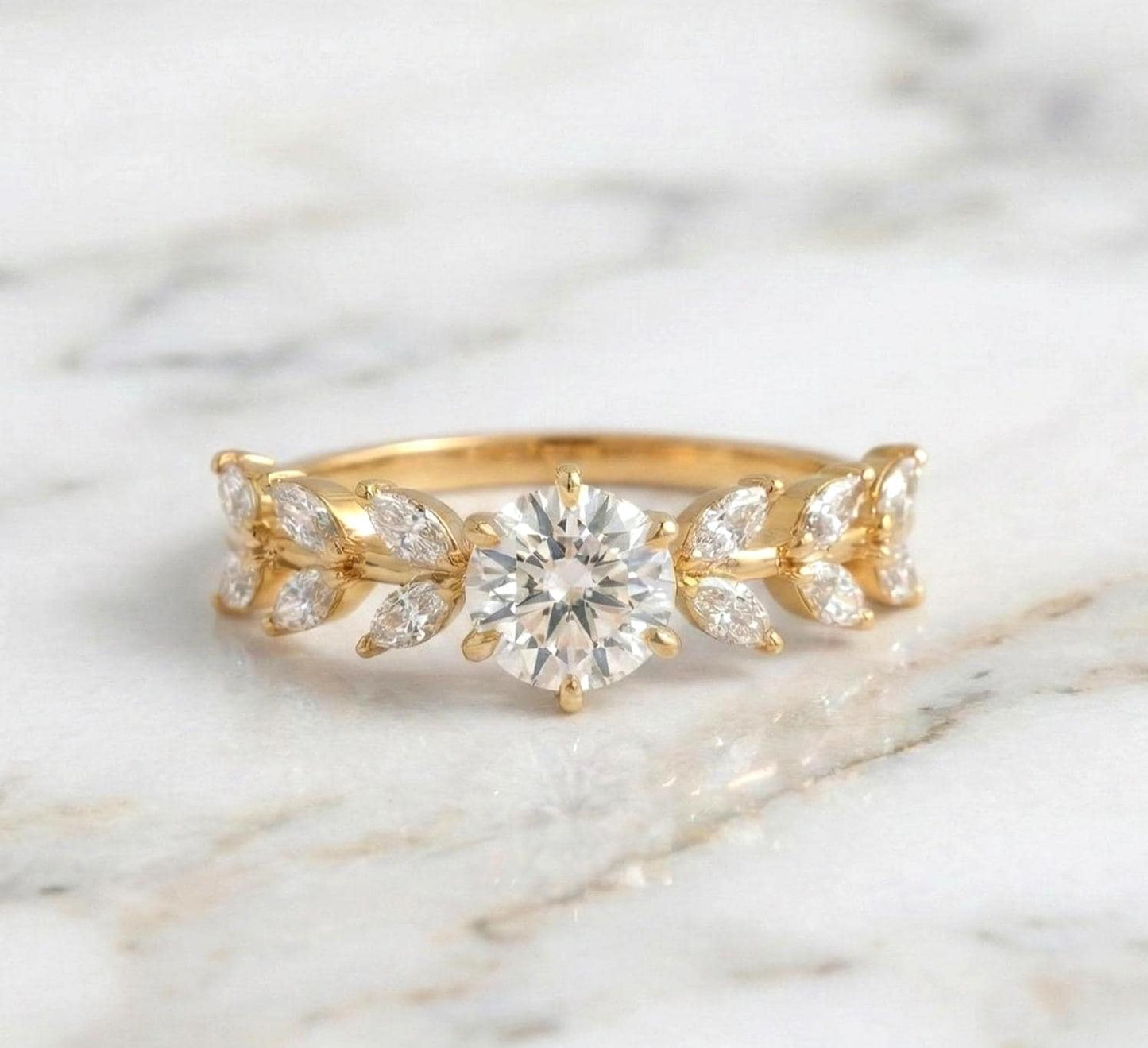 Bague IGI Marquise avec Diamant de Synthèse Marquise cut 1Ct Moissanite coupe brillante engagement ring in Gold or Platinum — custom handcrafted by Forever For Love