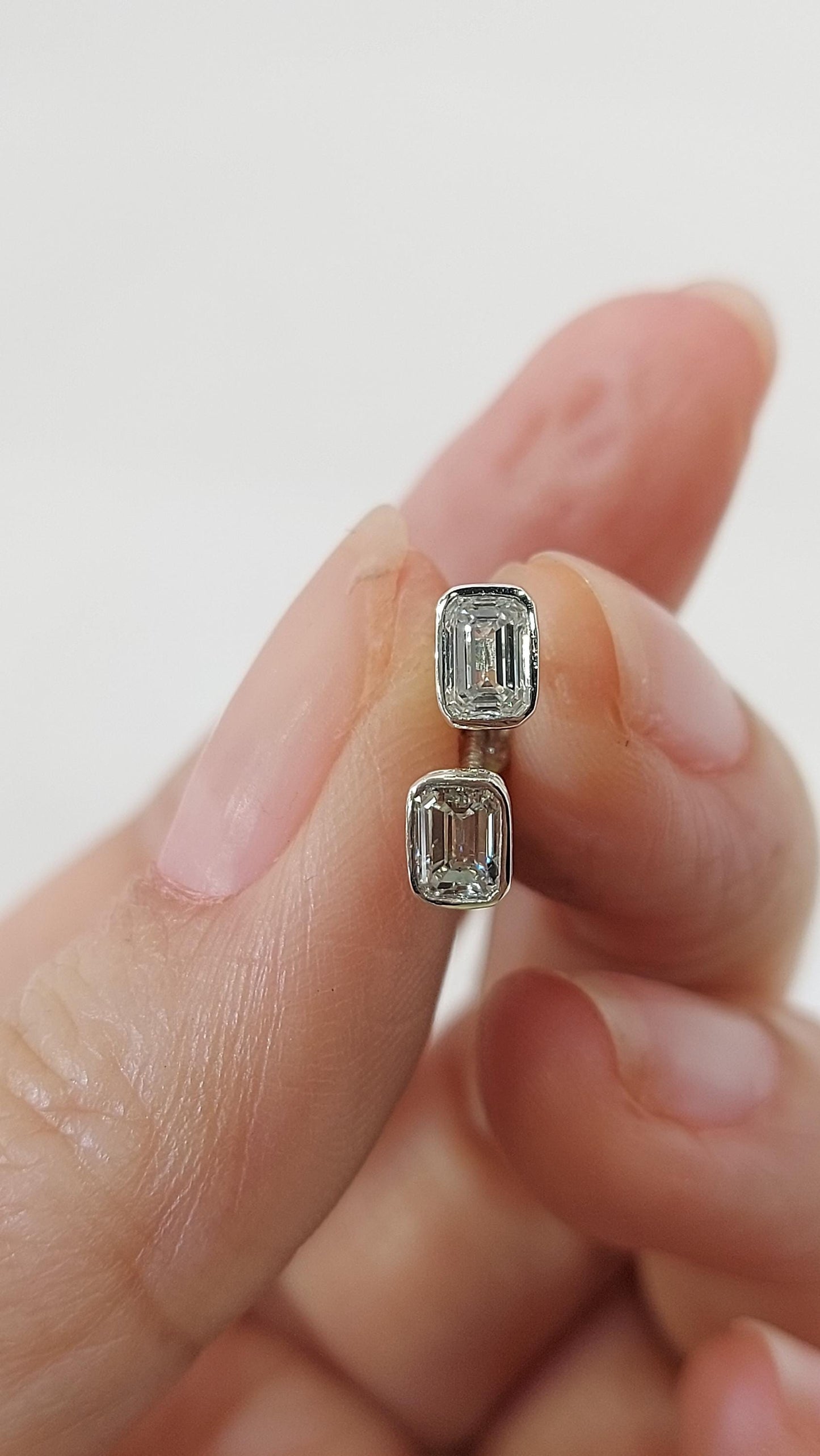 Puces d'oreilles en or 14 carats avec diamants taille émeraude - 1 carat Moissanite engagement ring in Gold or Platinum — custom handcrafted by Forever For Love