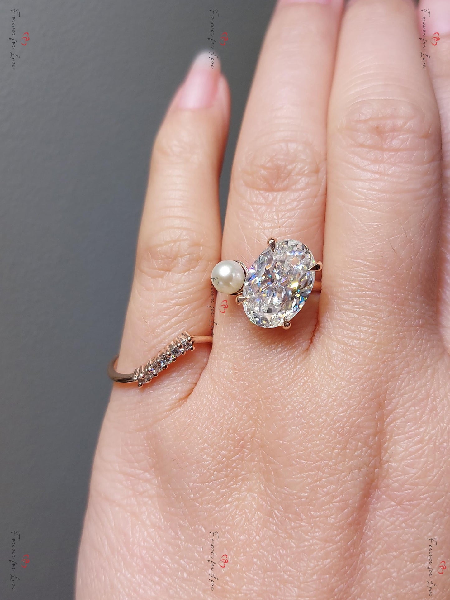 5 Karat ovaler Moissanit-Verlobungsring Oval cut Moissanite engagement ring in 935 Argentium Silber — custom handcrafted by Forever For Love